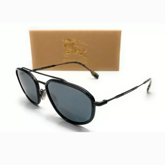Burberry Men's Matte Black Sunglasses!
